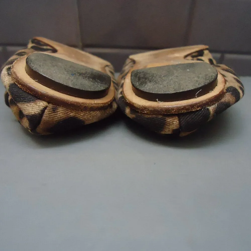 SIZE 39. Dolce & Gabbana leopard scrunch ballet flats. - Picture 3 of 14